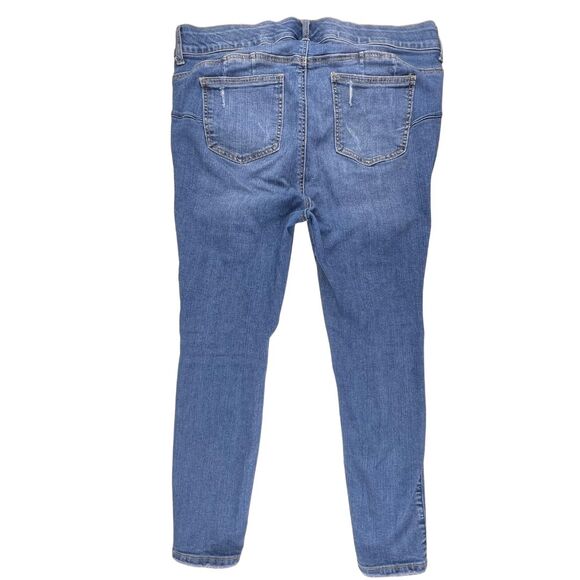 Torrid Jeans 16 Short Skinny Distressed Ripped Denim Blue Wash Casual Streetwear - Picture 7 of 10